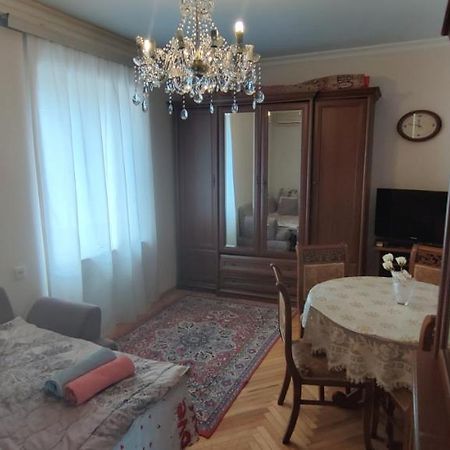 Budget One Room Apartment Bakoe Buitenkant foto